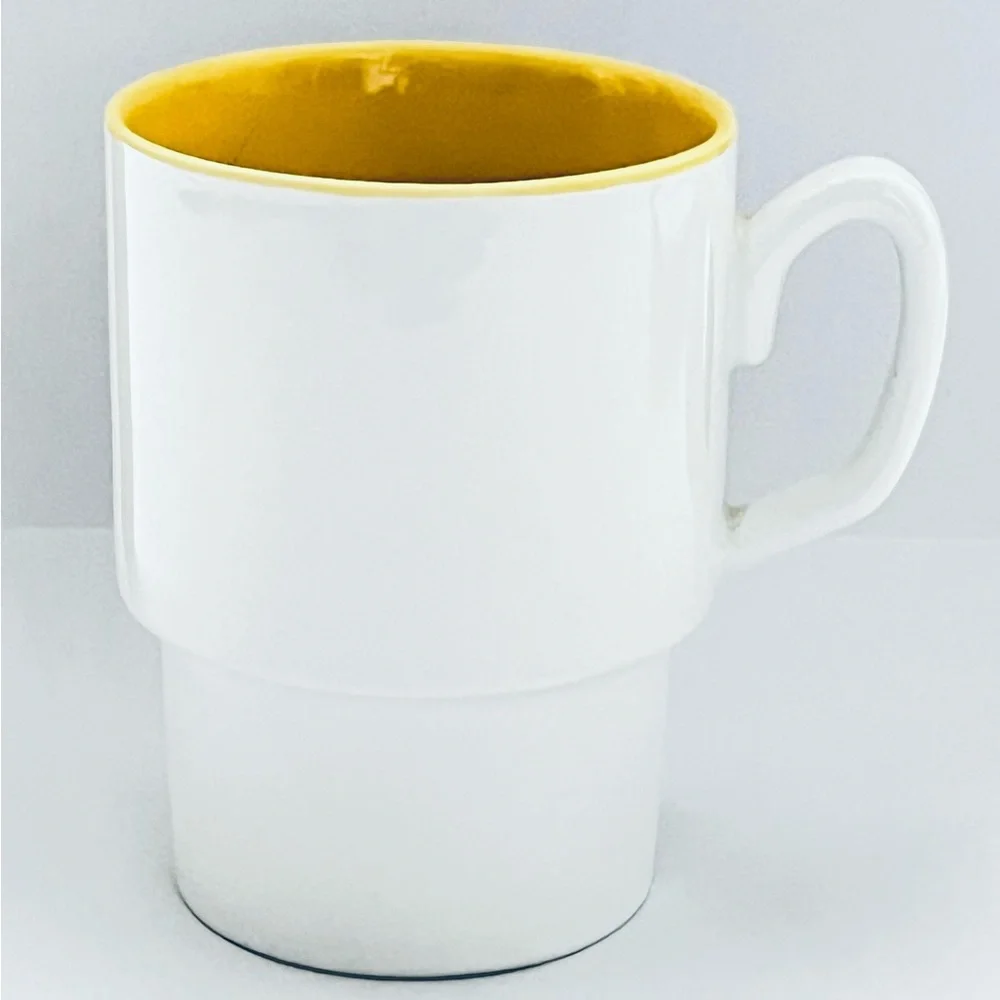 Crate & Barrel Stackable Mug White Outside Yellow Inside EUC!!.
